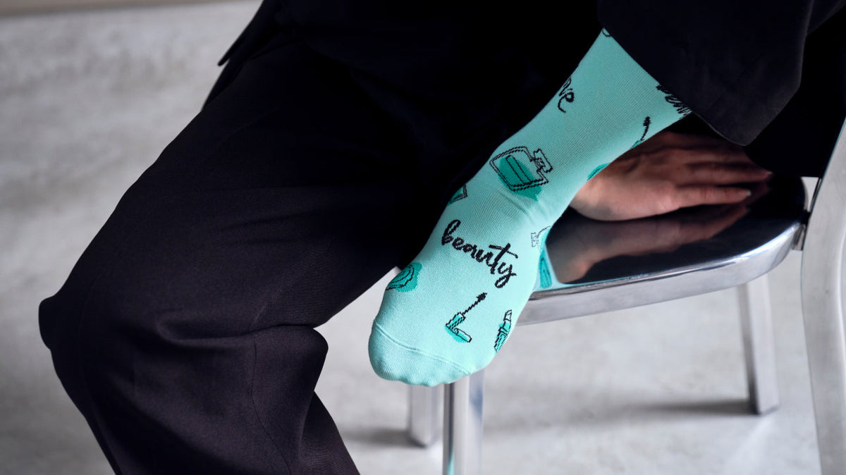 Business-Socken mit Logo 2026: Anzugsocken als Corporate Fashion