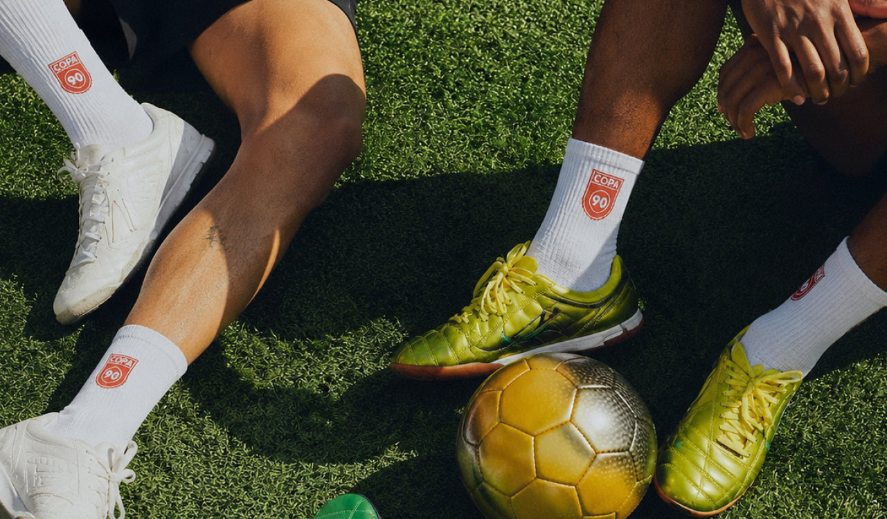 Socken mit eigenem Logo bedrucken lassen: Der Guide für Unternehmen & Vereine